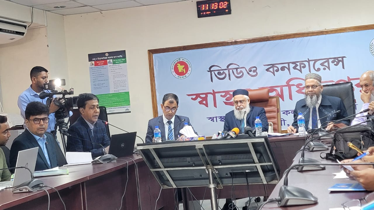 গুরুত্ব কম দেওয়ায় ডেঙ্গুতে মৃত্যু বাড়ছে বললেন স্বাস্থ্যের ডিজি